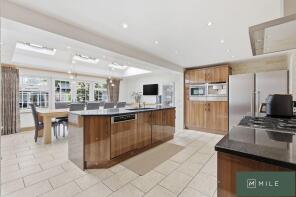 2, Colston Crescent, Waltham Cross EN7 5RS