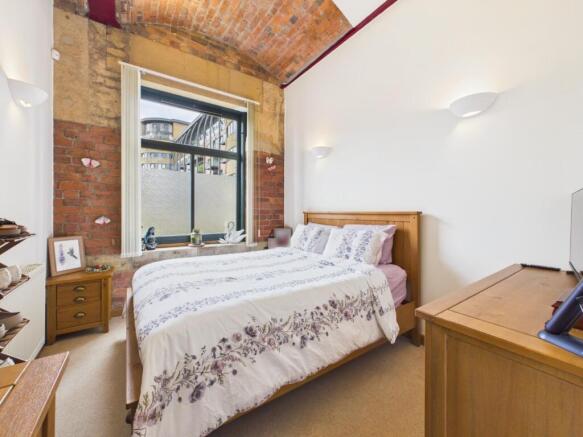 2 bed Apartment for sale Image 6