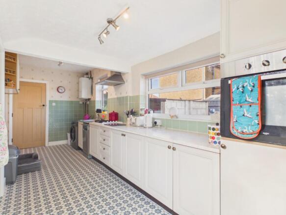 3 bed Semi-Detached for sale Image 7