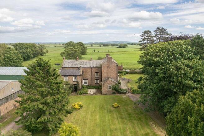 9 bed Detached for sale Image 11