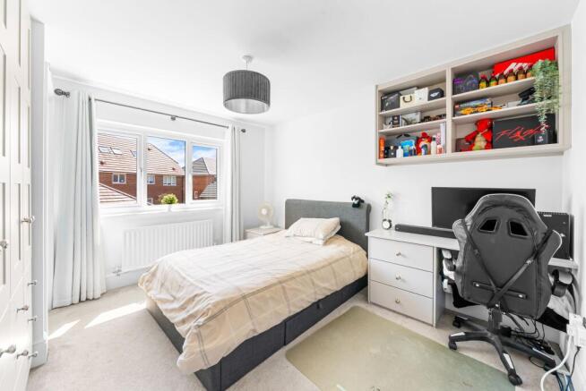 4 bed Detached for sale Image 11
