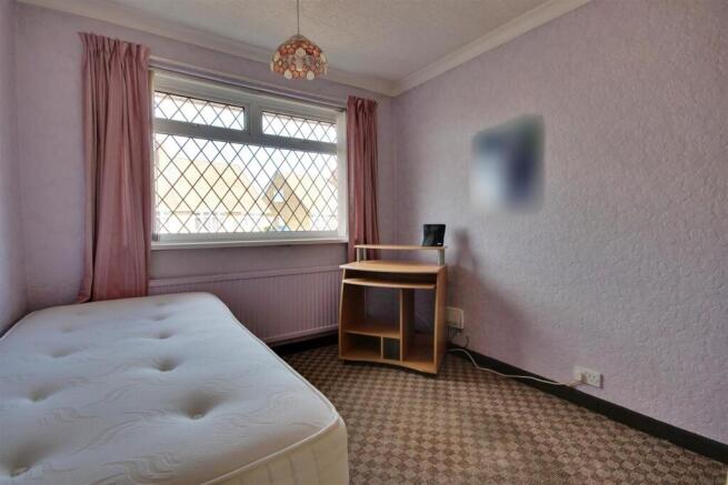 3 bed Semi-Detached Bungalow for sale Image 8