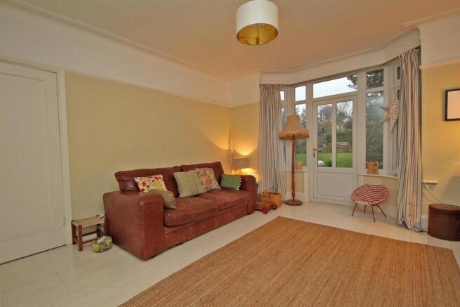 SITTING ROOM