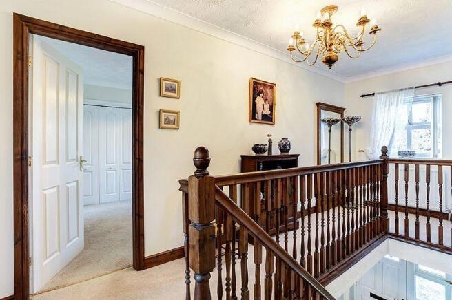 GALLERIED LANDING
