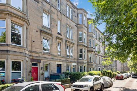 32/2 Gosford Place, Trinity, Edinburgh, EH6 4BH