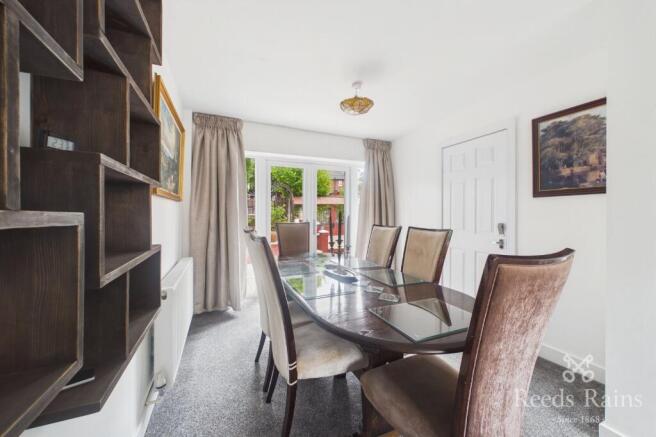 3 bed Semi-Detached for sale Image 6