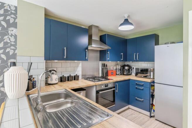 4 bed Terraced for sale Image 4
