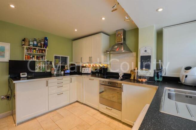 kitchen new.jpg