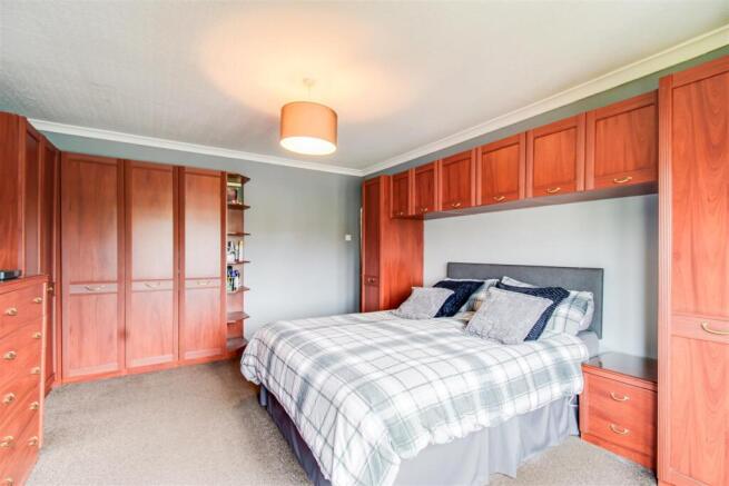 3 bed Detached for sale Image 9