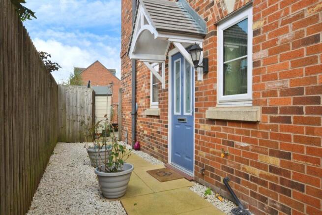 4-bed terraced on Redbourne Mere, Kirton Lindsey, £195,000
