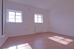 Flat 15, Avington Court, Old Kent Road, London SE1 5NF