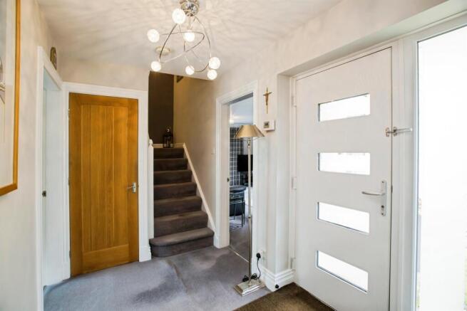 4 bed Detached for sale Image 9