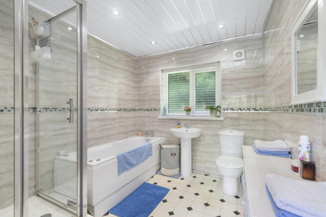 3 bed House for sale Image 7