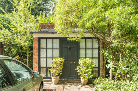 Grayswood Road, Haslemere, Surrey, GU27