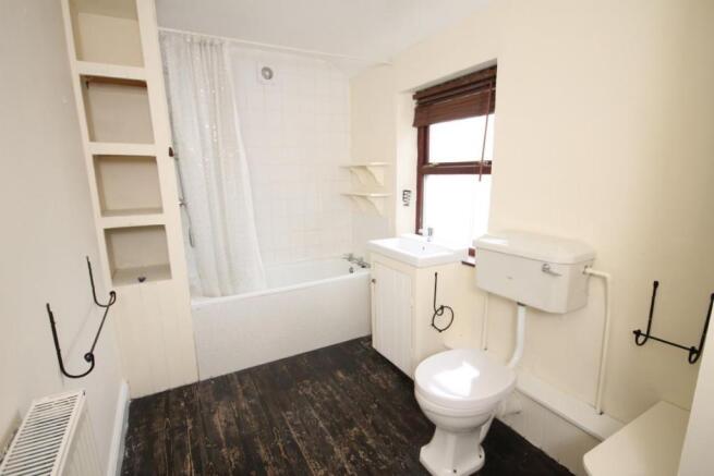 BATHROOM/W.C.