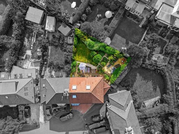 5 bed Semi-Detached for sale Image 5