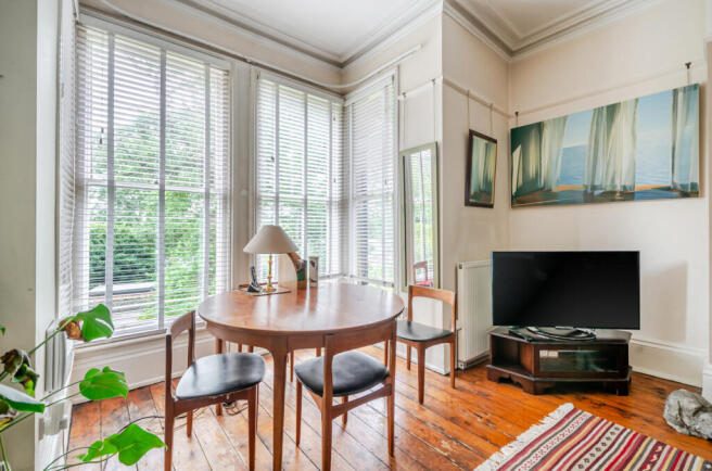 2 bed Flat for sale Image 5