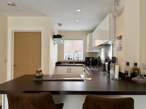 Kitchen/Breakfast Room