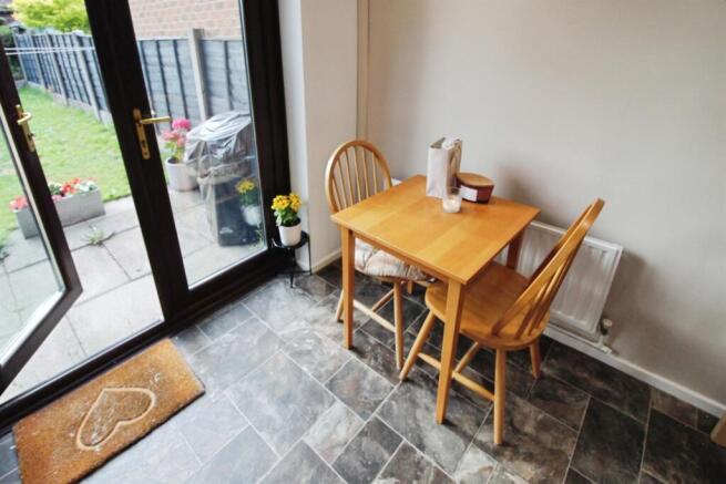 2 bed Semi-Detached for sale Image 6