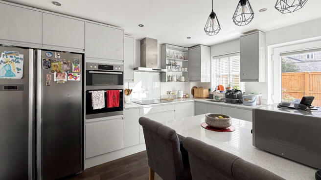 Kitchen/breakfast...