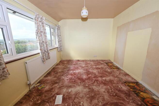 3 bed Semi-Detached for sale Image 8