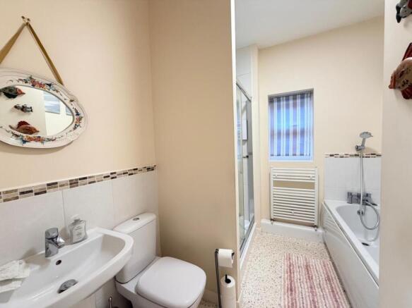 3 bed Detached Bungalow for sale Image 12