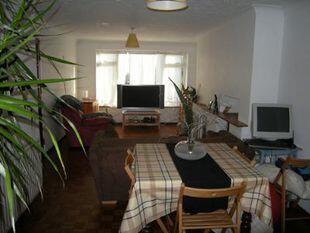 Lounge/Dining