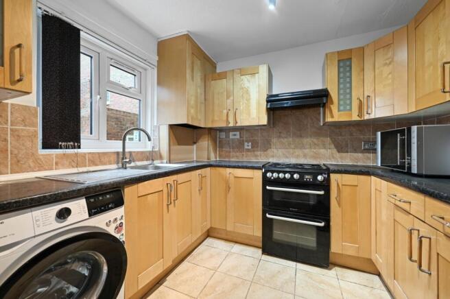 EWEMove - 38 Blenheim Road - 9 (1)