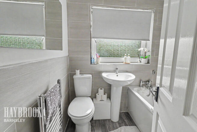 3 bed Semi-Detached for sale Image 7