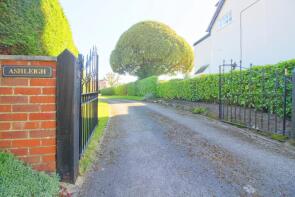 Ashleigh, Pump Lane, Doveridge DE6 5LX