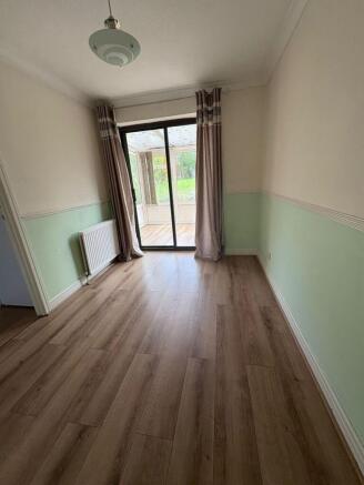 3 bed Semi-Detached to rent Image 7
