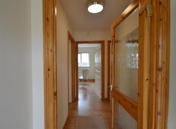 8 Hallway.jpg