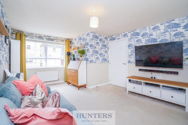 3 bed Semi-Detached for sale Image 8