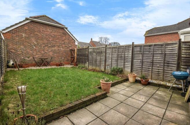 7 Caspian Close