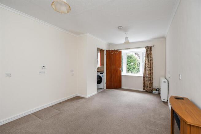 77a Poplar Road_2.jpg