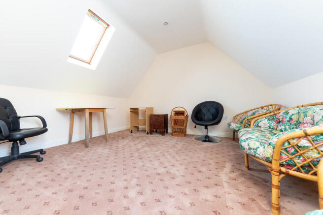 BEDROOM 4 