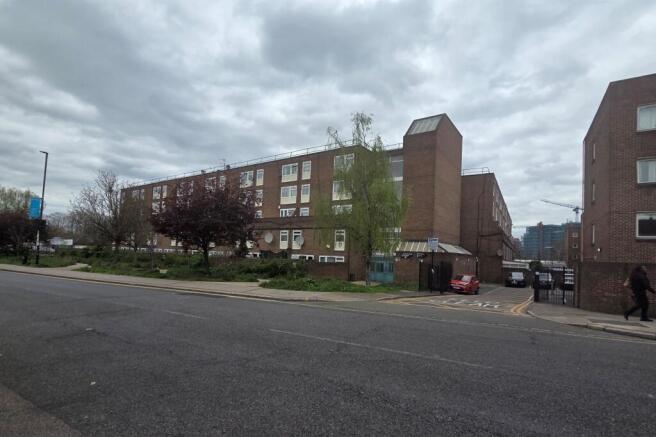 Flat 3, Gavin House, 25 Plumstead High Street, London SE18 1SP