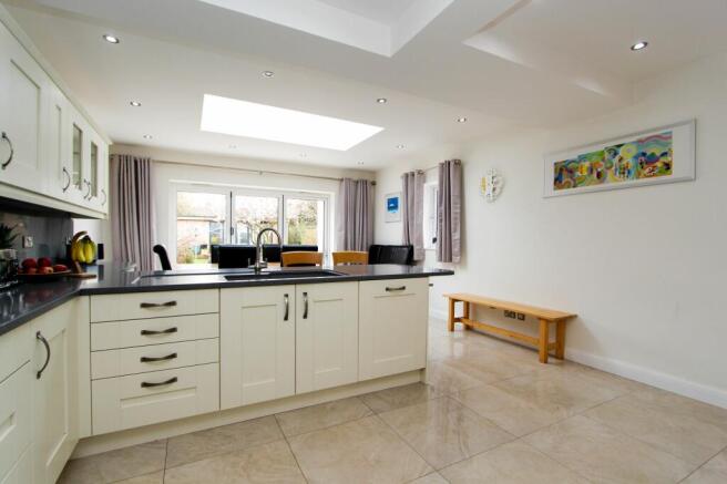 Kitchen/Breakfast Room