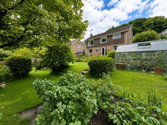 28 Five Acres, Garden4.jpg