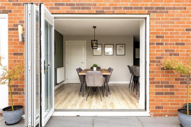 4 bed Detached for sale Image 11