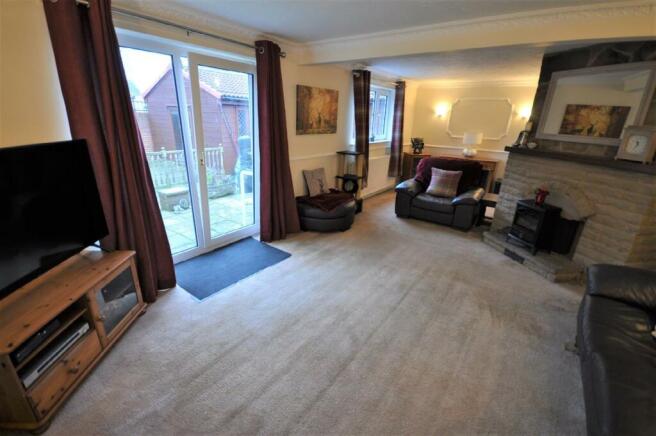 4 bed Detached Bungalow for sale Image 7