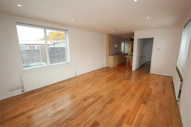 Lounge/dining room