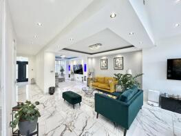 11, Acacia Avenue, Hayes UB3 2NB