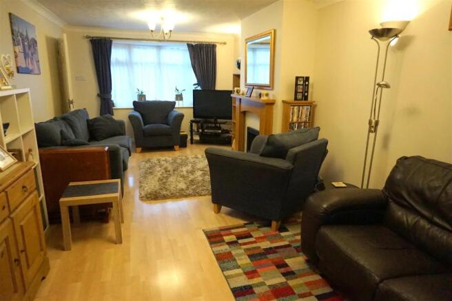LOUNGE 2 TO BE USED.JPG