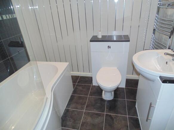 2 bed Flat to rent Image 4