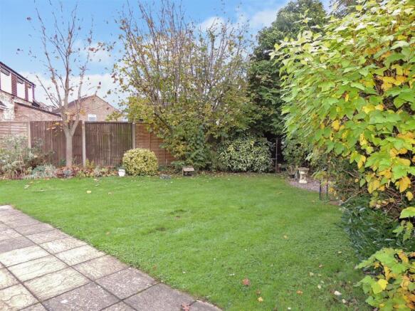 Front/Rear Gardens
