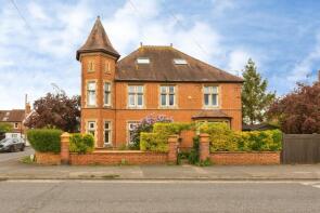 14, Essex Road, Thame OX9 3LT