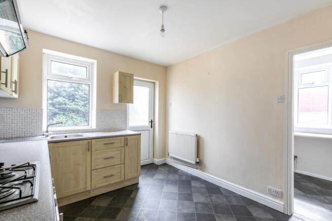 3 bed Semi-Detached for sale Image 8
