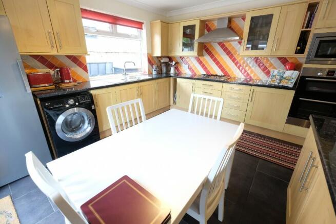 OPEN PLAN ROOM