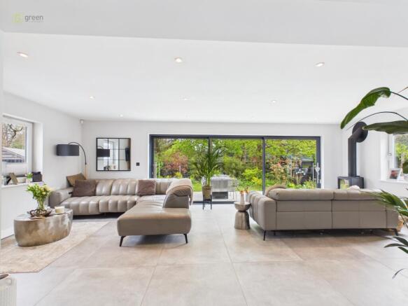 eb0b08bddcc24411807b18dd21dc2ee0100cam03830g0pr0302still064